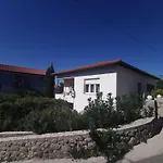 Fuer 7 Personen- 100m Vom By Interhome *