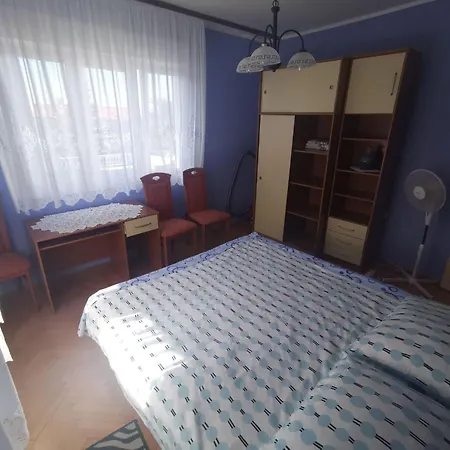 Apartment Fuer 7 Personen- 100m Vom By Interhome