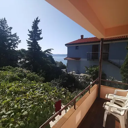 Fuer 7 Personen- 100m Vom By Interhome *