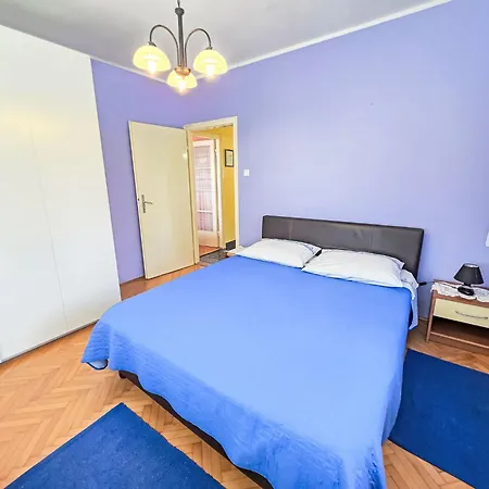 Apartament Fuer 7 Personen- 100m Vom By Interhome *