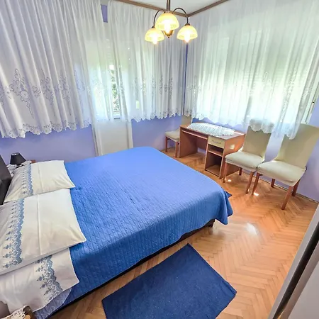 Fuer 7 Personen- 100m Vom By Interhome Apartman Crikvenica