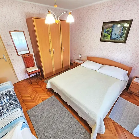 Apartament Fuer 7 Personen- 100m Vom By Interhome Crikvenica