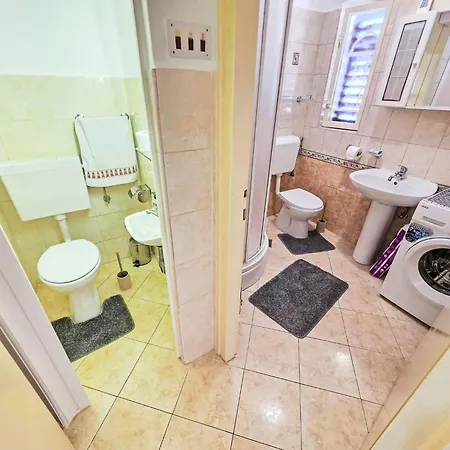 Apartament Fuer 7 Personen- 100m Vom By Interhome *