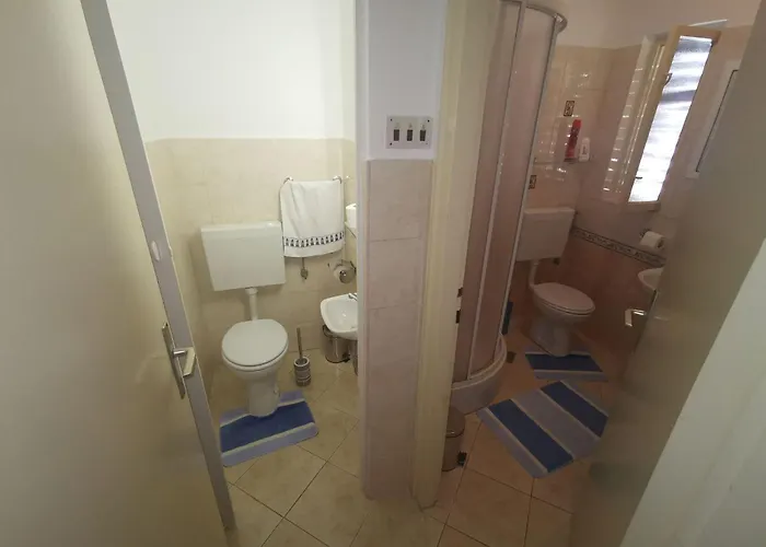 דירה Fuer 7 Personen- 100m Vom By Interhome קריקווניצה